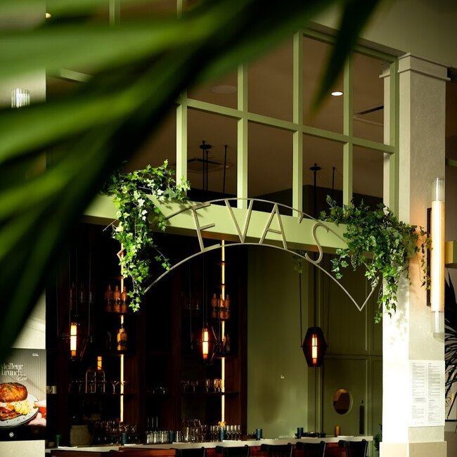 EVA's - Restaurants near A Magical Valentine's Day at ROYALMOUNT