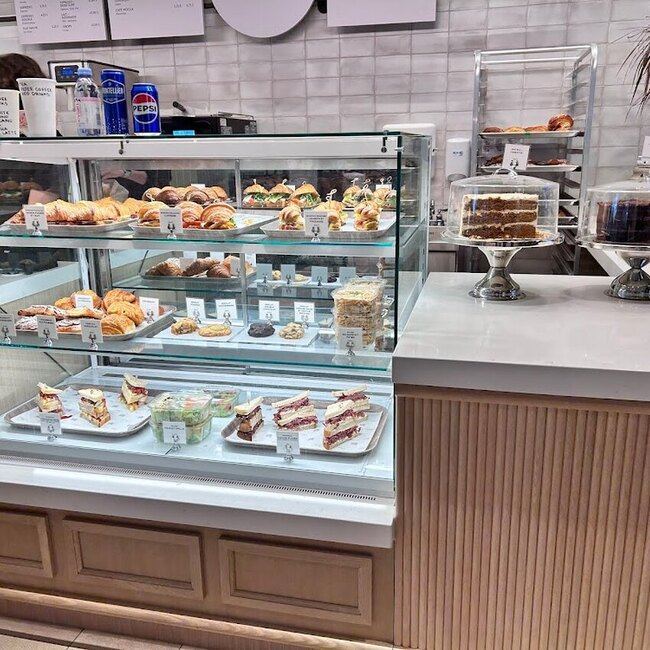 Caf&eacute; &agrave; La Table - Restaurants near A Magical Valentine's Day at ROYALMOUNT