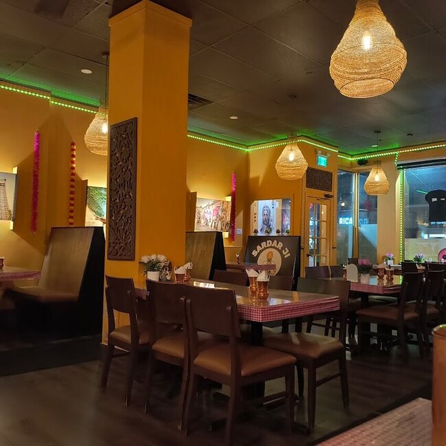 Sardar Ji Cuisine Indienne -  Restaurants Near: H2S3B2