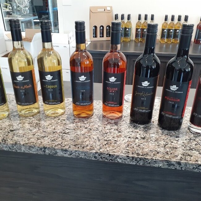 Le Bourg des C&egrave;dres - Montreal Restaurants