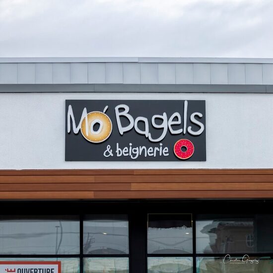 Mo'Bagels & Beignerie - Bagels, Poutine Restaurants in Montreal