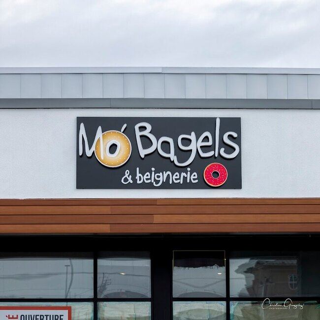 Mo'Bagels & Beignerie - Restaurants près de: J7V2N1