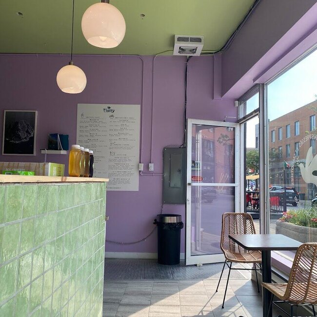 Unity Bar &agrave; jus et smoothies - Poutine, Salads Restaurants Near: H4E1A4