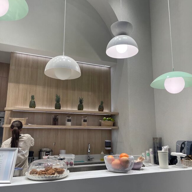 Trop&eacute; - Montreal Breakfast, Juice Bar & Smoothies, Cr&ecirc;pes, Healthy Open Monday Restaurants