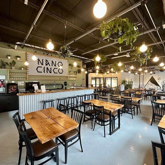 Nano Cinco - Brasserie Artisanale - Charcuterie Restaurants in Quebec