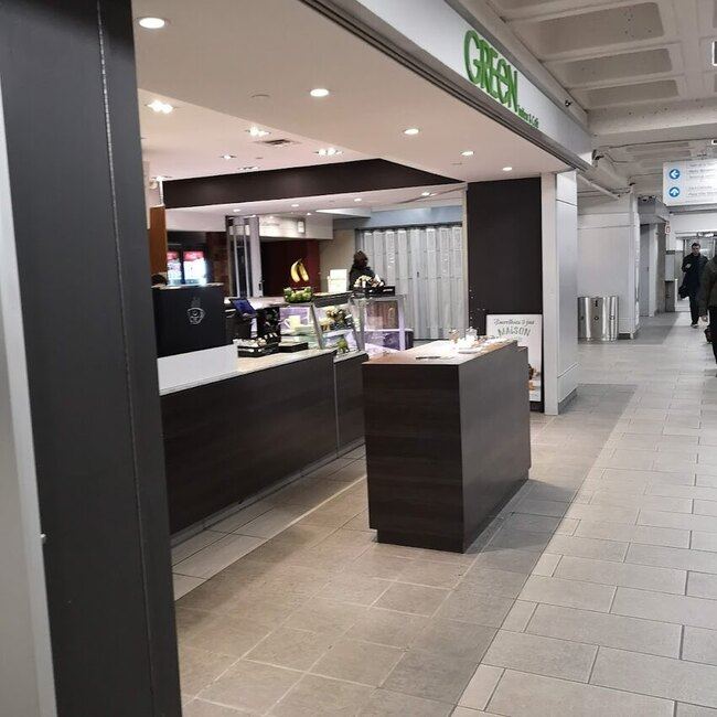 Green Cafe et Traiteur - Caf&eacute;s Restaurants Near: H3B4E8