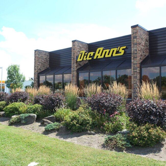 Dic Ann's Hamburgers - Montreal Restaurants