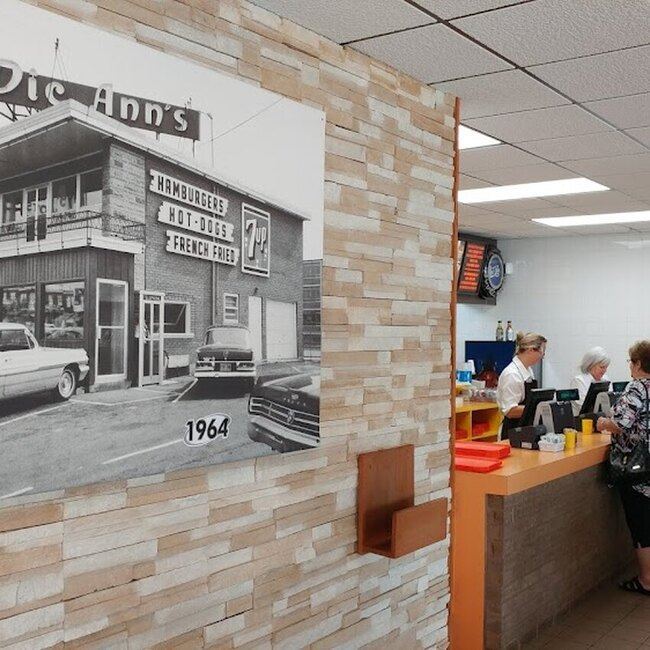 Dic Ann's Hamburgers - Lanaudiere (North Shore) Takeout Available Open Lunch Restaurants