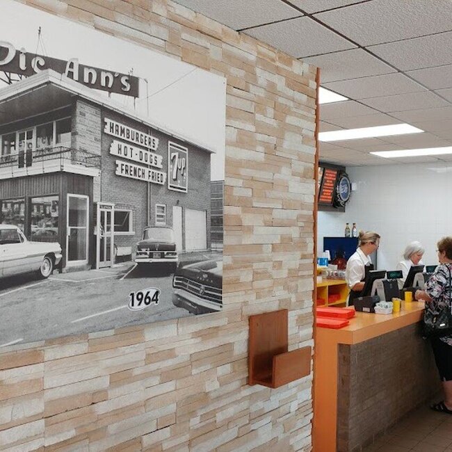 Dic Ann's Hamburgers - Poutine, Bubble Tea Restaurants in Repentigny