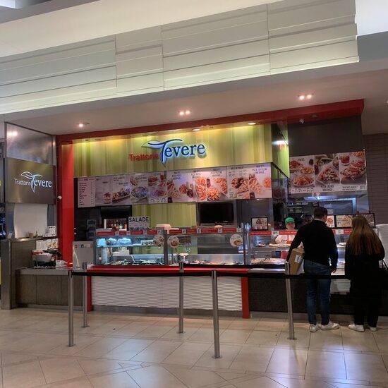 Place Tevere - Pizza Restaurants in Laval