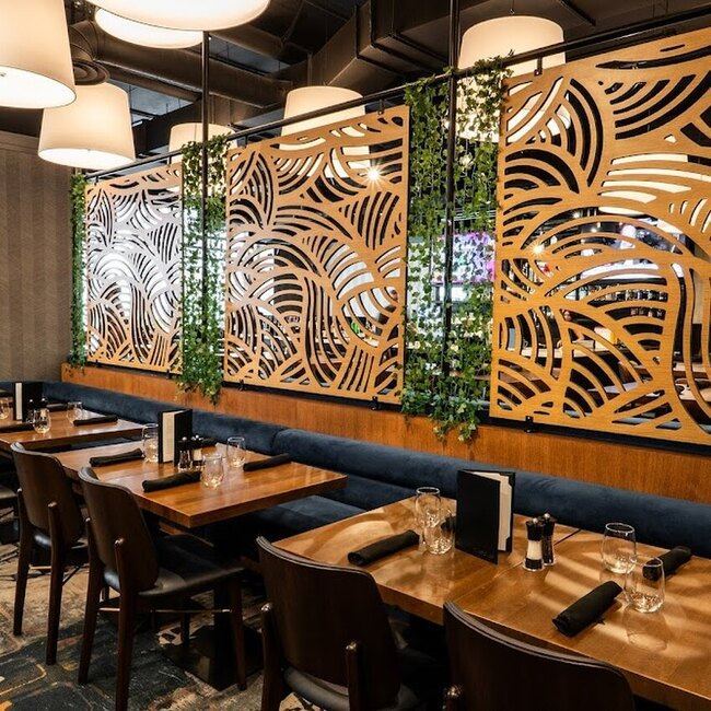 Milestones - Restaurants Internationals Ouverts midi Montr&eacute;al