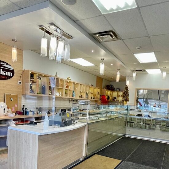 Patisserie Al Sham - Poutine, Bagels, Desserts & Sweets Restaurants in Laval