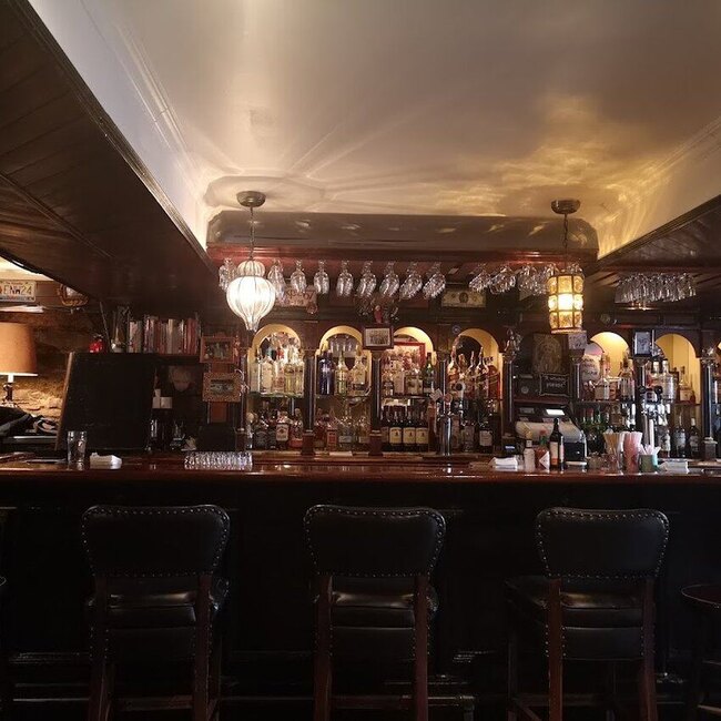 Grumpys Bar Montreal Restaurant: Menu, Reviews & Reserve (2026)
