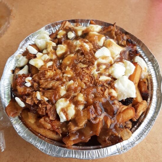 Snack Bar Mr Méchoui - Bagels, Poutine Restaurants in Montreal
