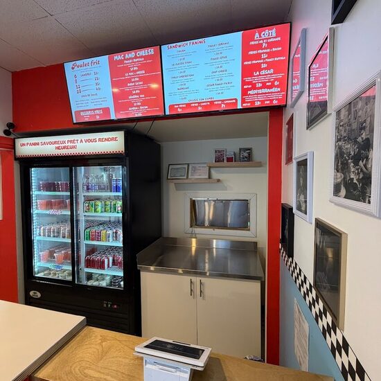 Panini Spot - Restaurants pr&egrave;s de: G9A4T4