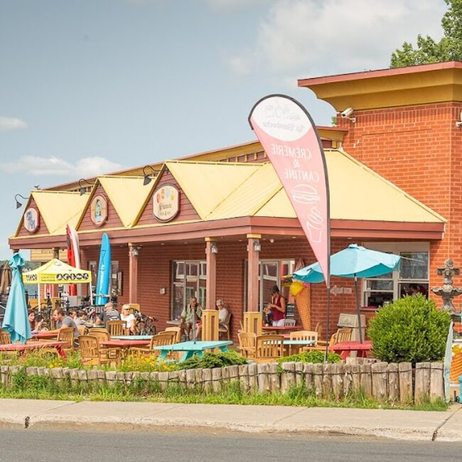La Bamboche Cr&egrave;merie - Restaurants pr&egrave;s de: J3L1Y8