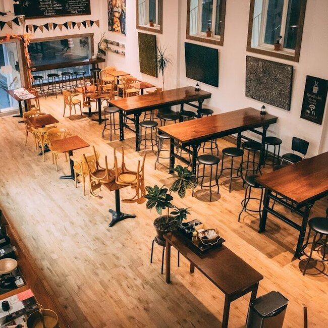 Le Caf&eacute;ier - Mauricie (Quebec) Open Monday Restaurants