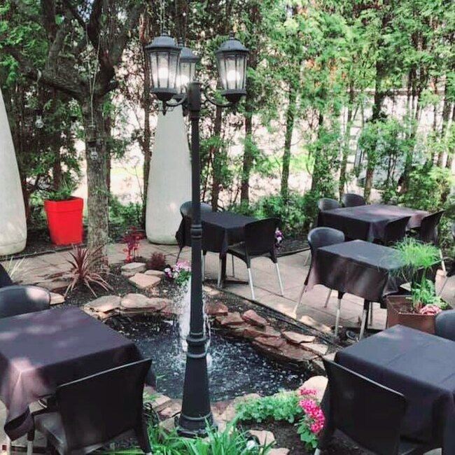 Restaurant Peche Mignon - Restaurants pr&egrave;s de: G9A6K9