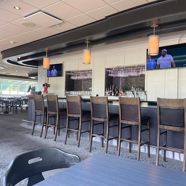 Brasserie Fleurimont - Montreal Steakhouses Takeout Available