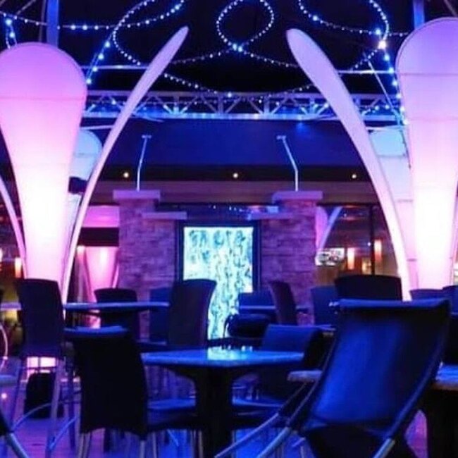 Brasserie Seigneurie, Steakhouse & Bar Restaurant