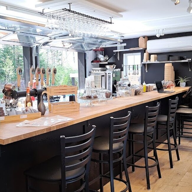 Radis Noir - Pub Nordique & Caf&eacute; -  Restaurants Near: J5L2L1