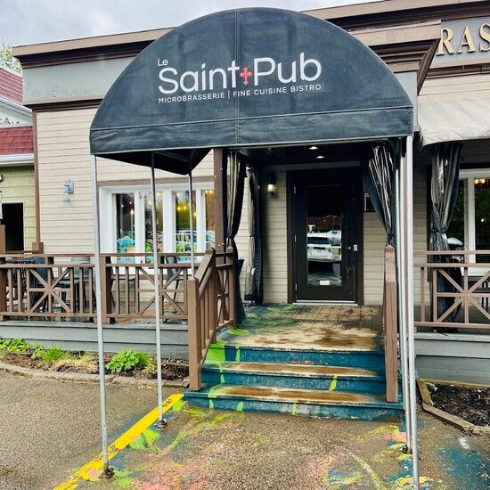 Le Saint-Pub - Microbrasserie Charlevoix - Bubble Tea, Poutine, Asian Restaurants in Quebec