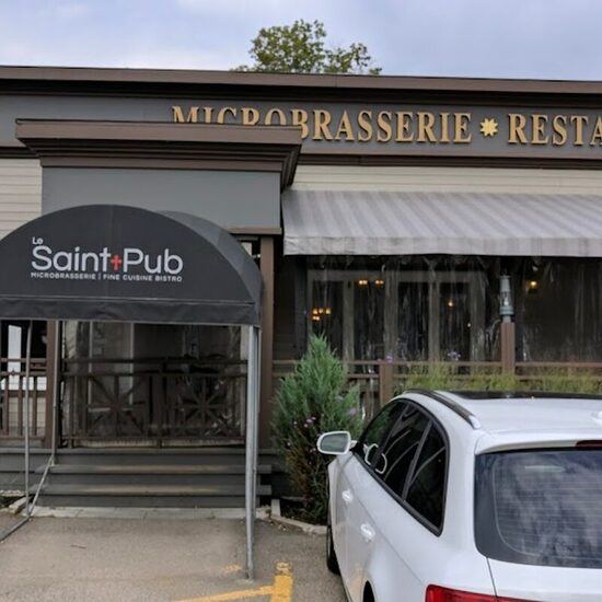Le Saint-Pub - Microbrasserie Charlevoix - Grill, Italian Restaurants in Quebec