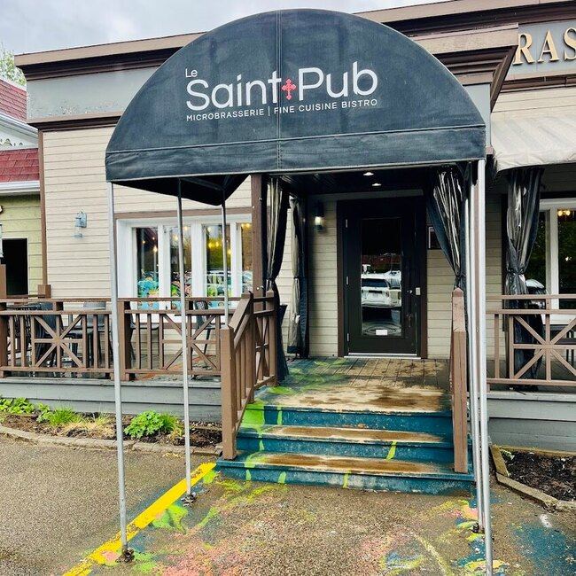 Le Saint-Pub - Microbrasserie Charlevoix - Microbreweries, Online Ordering Restaurants in Quebec