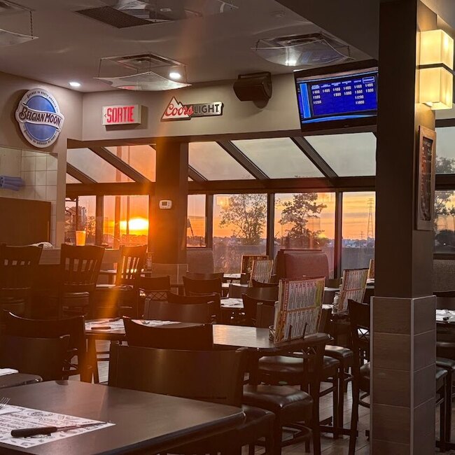 Restaurant Chez Andr&eacute; - Poutines Vieux Longueuil