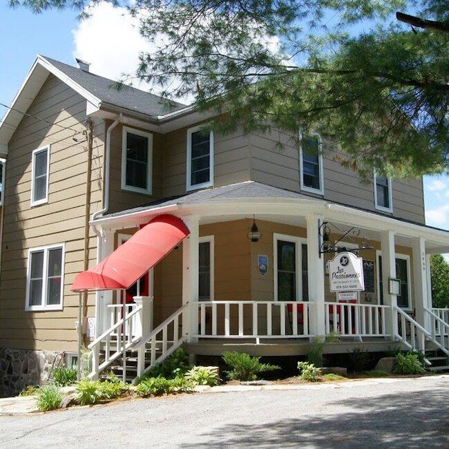 Les Passionn&eacute;s - Resto-Bars Laurentides (Rive-Nord)