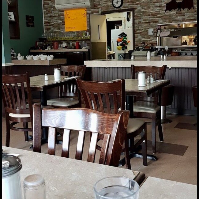 Resto du Vieux La Prairie Restaurant