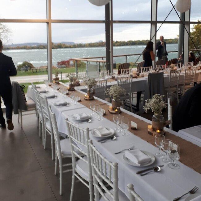 Artoun Traiteur - Mont&eacute;r&eacute;gie (South Shore) Delivery Open Morning Restaurants