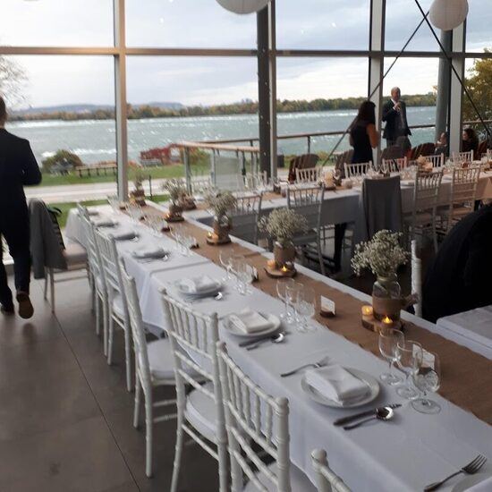 Artoun Traiteur - Fusion Restaurants in Montérégie (South Shore)
