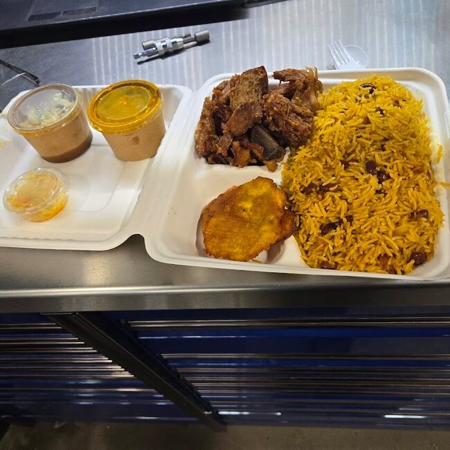 March&eacute; Casse-Cro&ucirc;te Eben-Ezer - Restaurants Haitiennes Ouverts mardi Montr&eacute;al