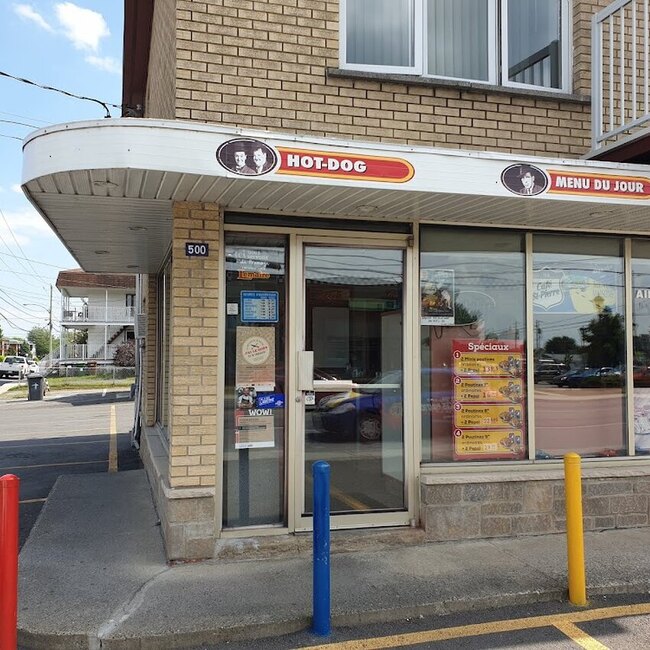 Cafe St Pierre - Restaurants Near: J2C6Y7