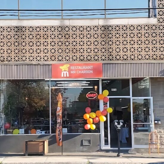 MR CHARBON - Restaurants in Eastern Townships