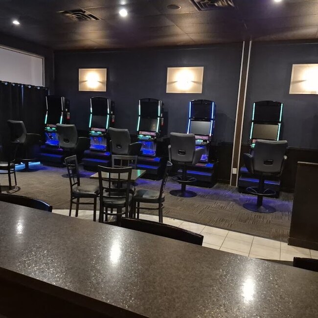 Café Bistro Vegas - Restaurants Near: J2B5L4