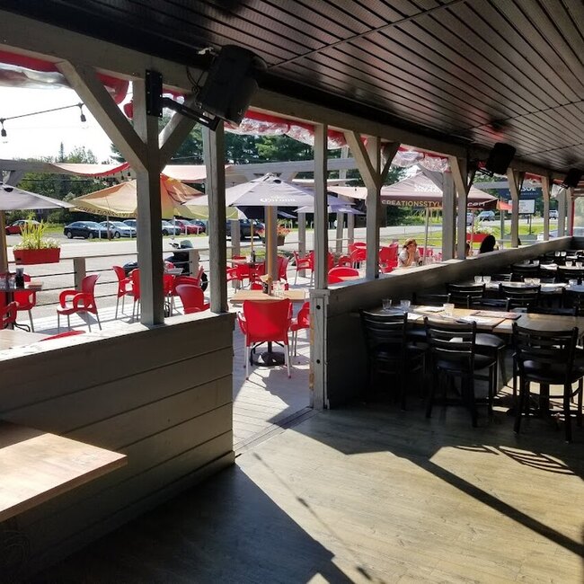 L'Échappée - Restaurants près de: J6E4N3