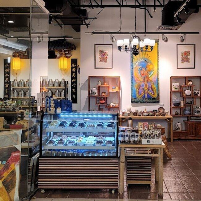 Loongese & Leonidas - Laval-des-Rapides Open Now Restaurants