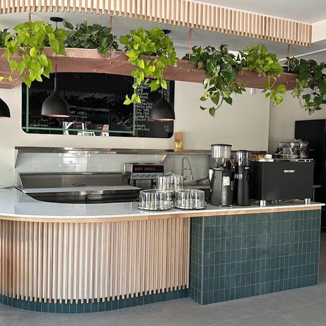 Caf&eacute; Le Rus&eacute; -  Restaurants Near: H2A1E8