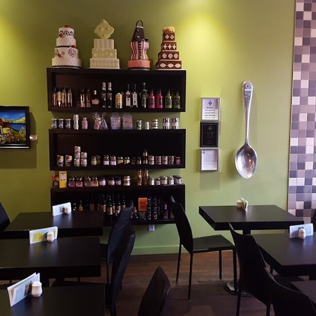 Pâtisserie Le Palais - Restaurants Near: G9P1L1