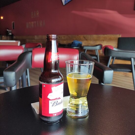 Bar Montana - Restaurants Hawaiens, Bars de Montréal