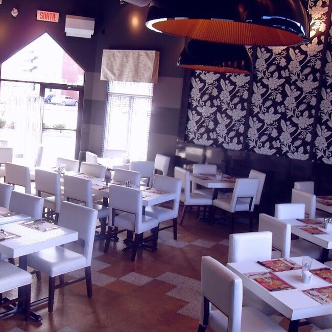 Stratos Pizzeria - Casse-Croutes &agrave; Montr&eacute;al