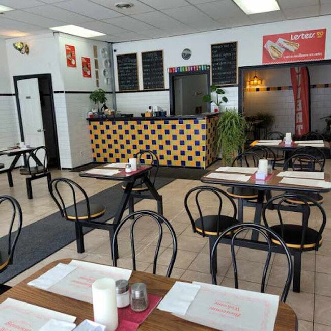 Restaurant Shawinigan Smoked Meat Restaurant