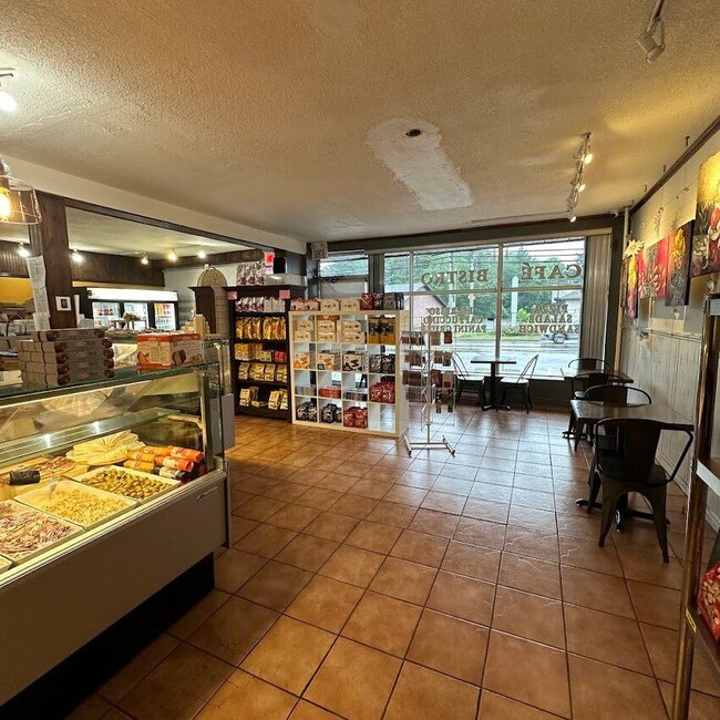 Patisserie Fine Bouche - Restaurants in Mascouche