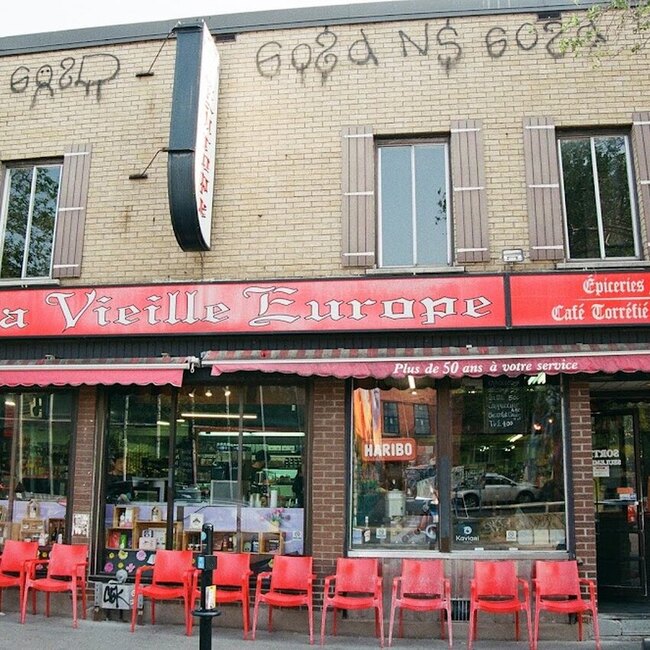 La Vieille Europe - Restaurants pr&egrave;s de: H2W1L3