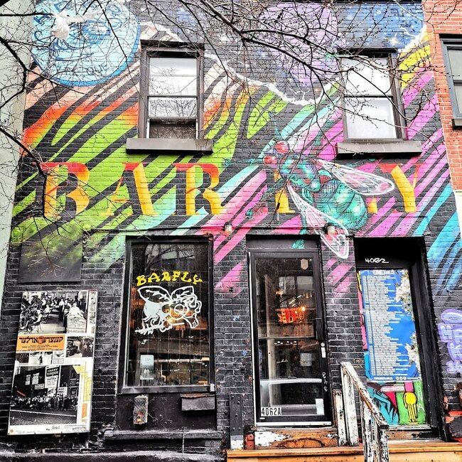 Barfly - Dinner & Show Restaurants in Montreal