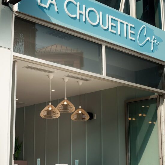 Café La Chouette - Restaurants Cafés, Tapas de Montréal