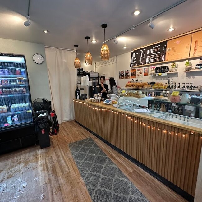 Café Beans - Pastries Restaurants Near: H3A2A4