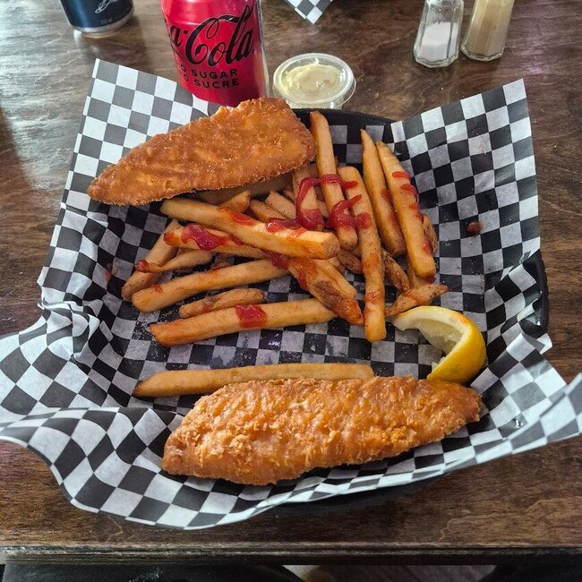 Halo Saloon Bar & Grill Restaurant